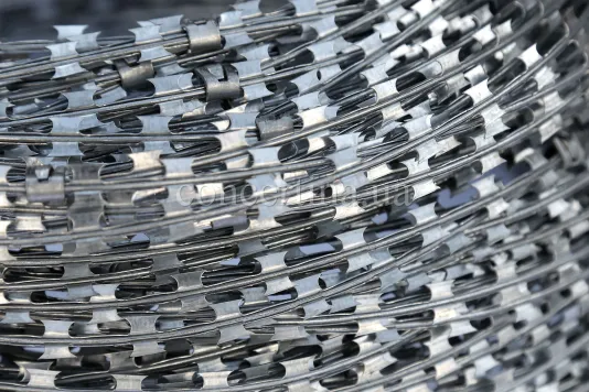 Бухта колючого дроту Концертина